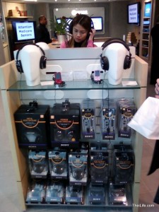 27 headphones 225x300 27 headphones