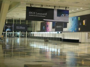 WWDC 2008 Banners Hung in Moscone West